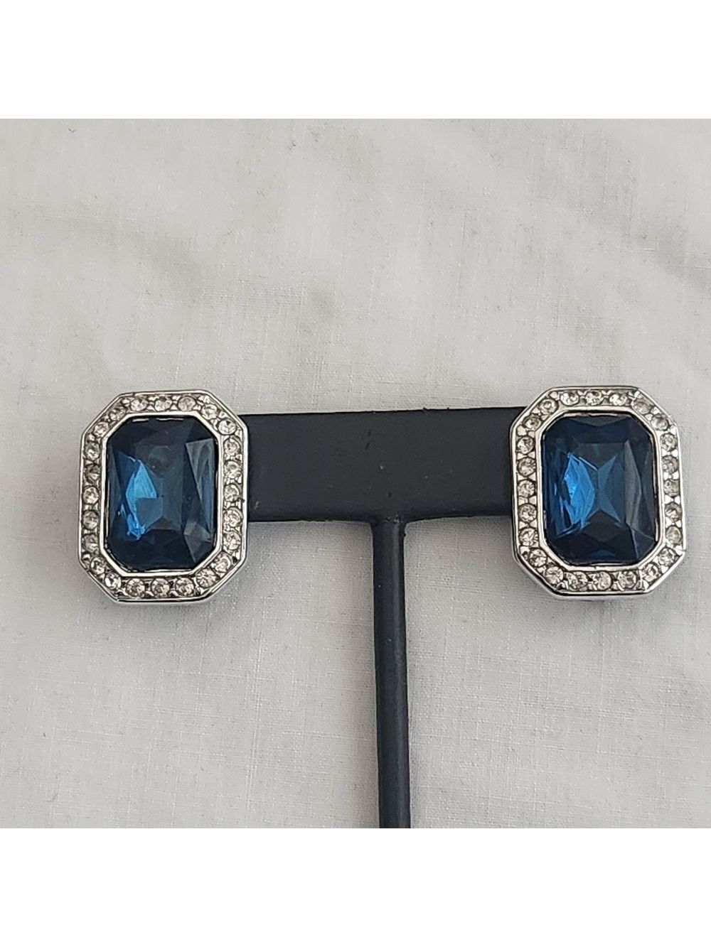 ELEGANT VINTAGE 1980-90'S KJL KENNETH J LANE  COUTURE LARGE BOLD EARRINGS